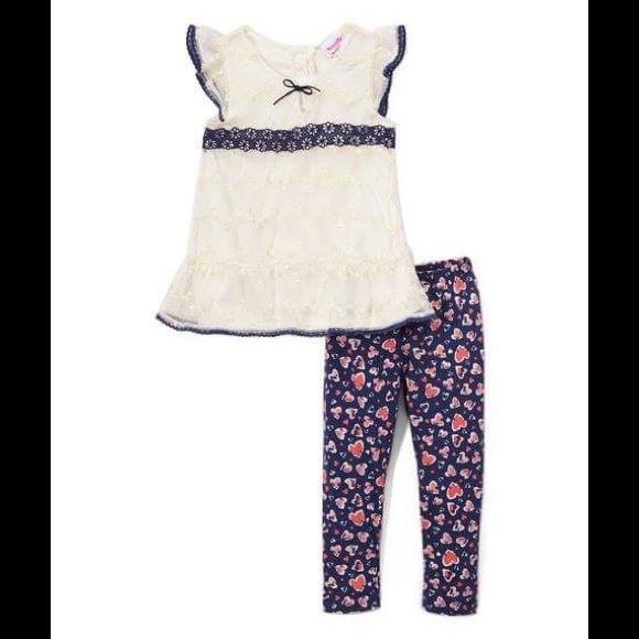 Nannette Lace Angel-Sleeve Tunic & Heart Leggings